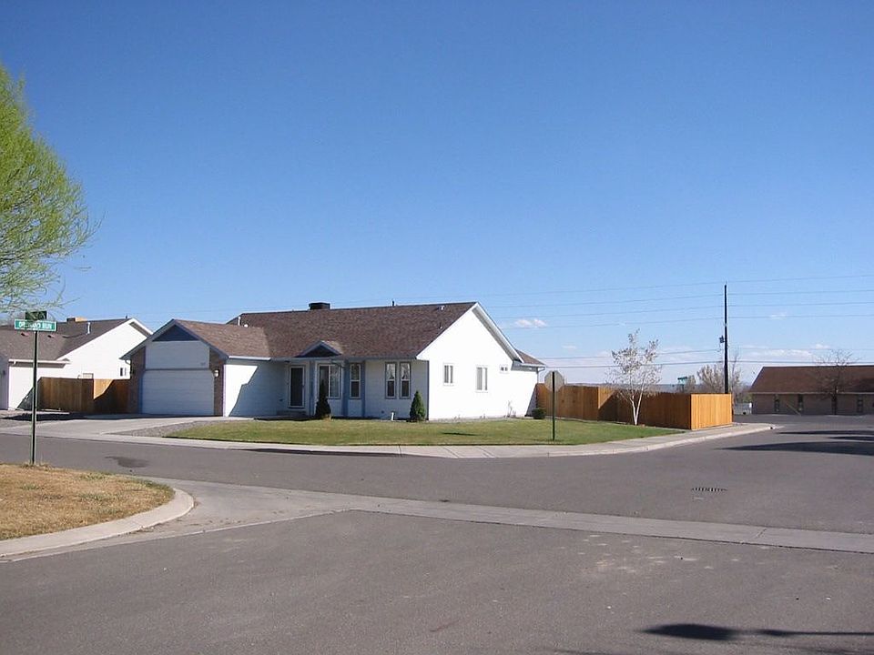2nd image of 3133 Devin Dr