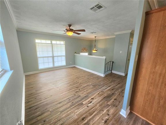 4th image of 240 Jamie Blvd