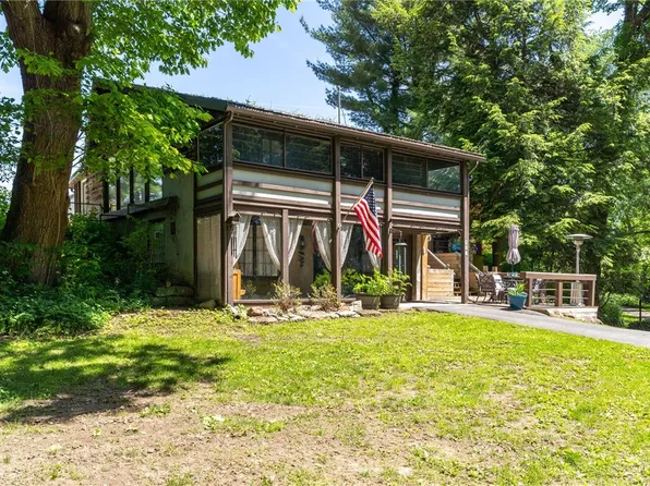 511 Covert Rd, New Castle, PA 16102