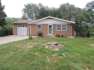 1407 S Park Ave, Oak Grove, MO 64075