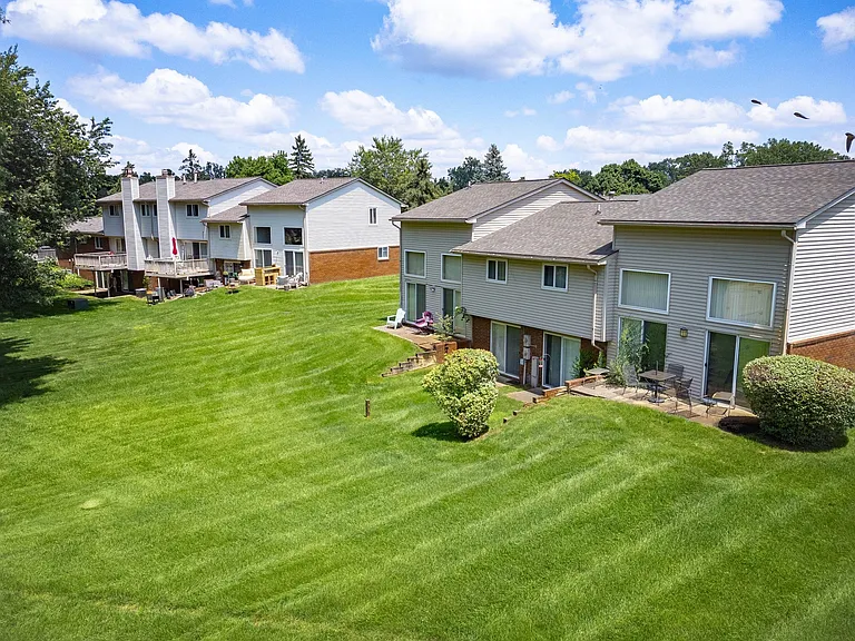 Briarwood Apartments — Photo 19