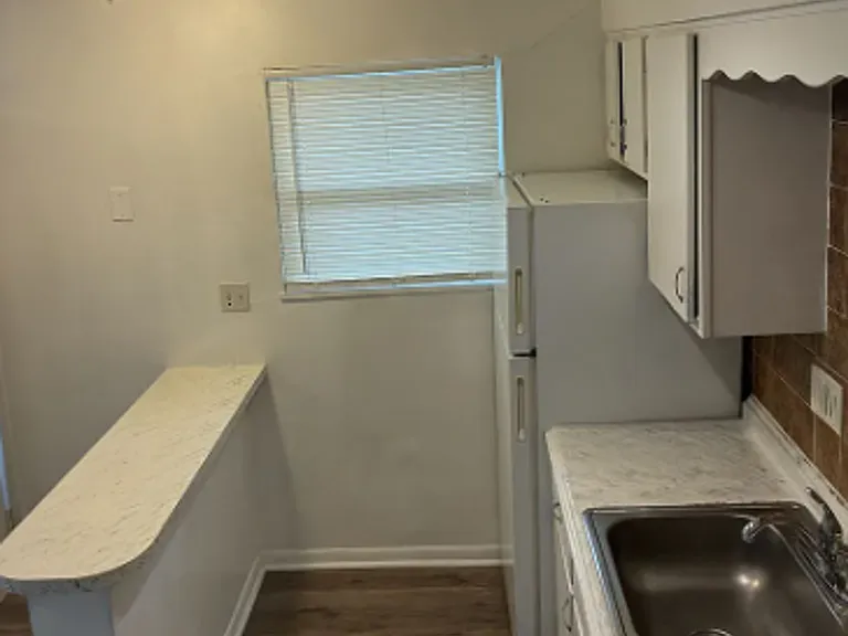 4115 Pinecroft Dr — Photo 5