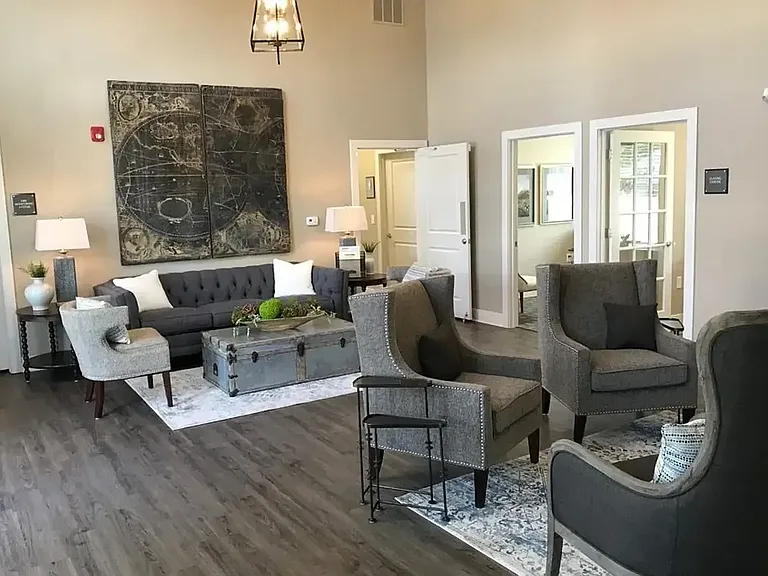 State Street Apartments — Photo 2