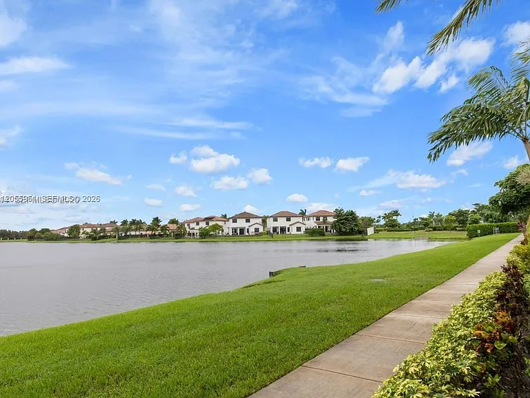2955 Tortola Way — Photo 38