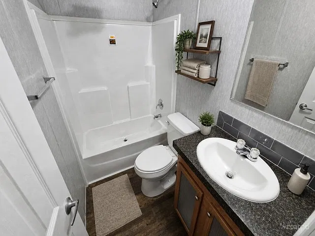 3 bed, 1056 sqft, $2,000 — Photo 3