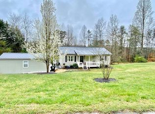 95 Pecks Creek Ct, Dahlonega, GA 30533