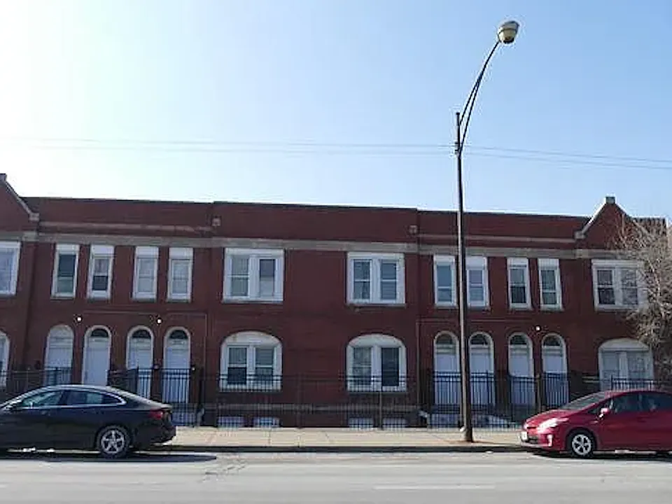 9624 S Ewing Ave