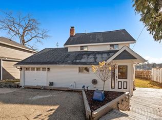 344 Oak Ln, Lake Orion, MI 48362