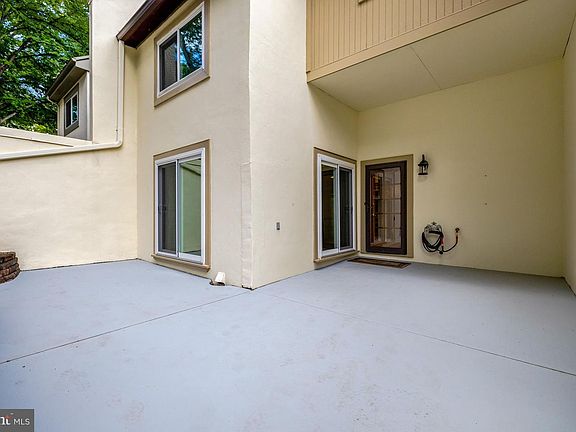 5th image of 1591 Inlet Ct