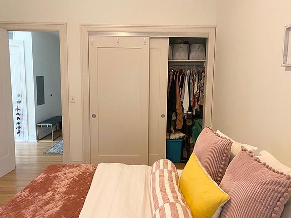 4th image of 363 Grant St APT 6