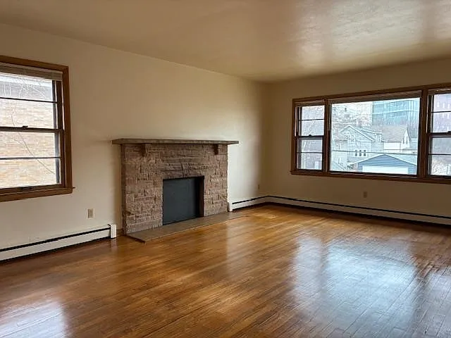 2 bed, 1.0 bath, 925 sqft, $1,595 — Photo 3