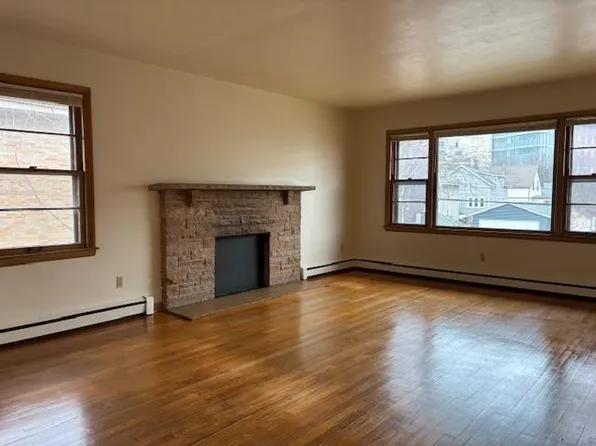 921 Haywood Dr, Madison, WI 53715
