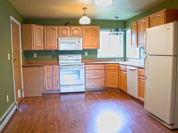 5th image of 302 Antoinette Ave