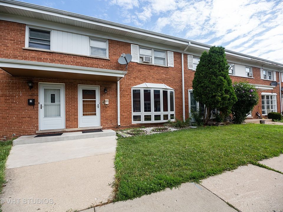 1st image of 8815 Robin Dr APT B