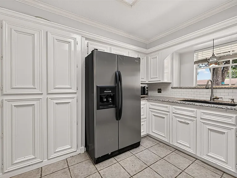 1007 E Baker Rd — Photo 31