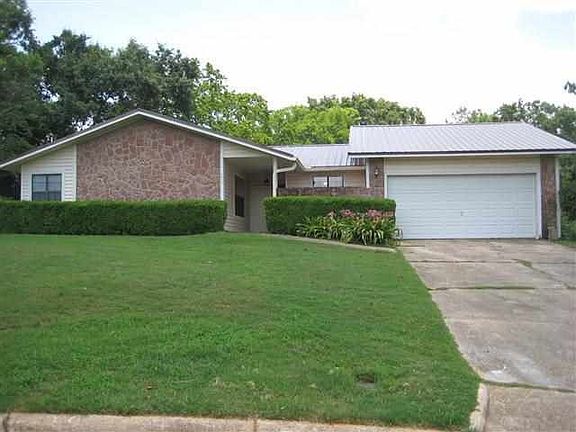 4th image of 208 Auburn Dr