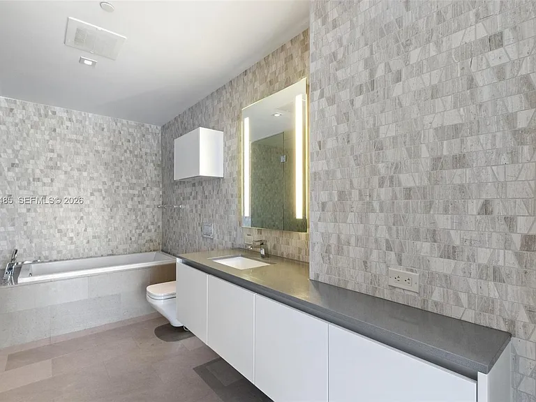 68 SE 6th St #1706 — Photo 25