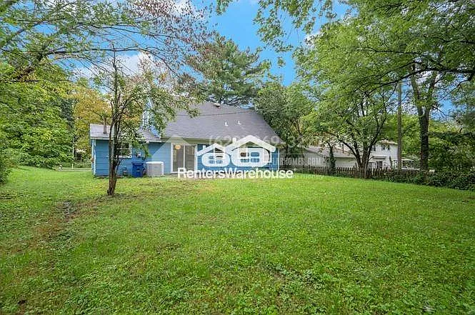 12319 Stafford Ln — Photo 13