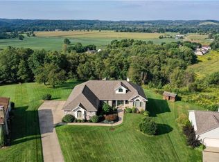 10770 N Laurens Sq NE, Bolivar, OH 44612