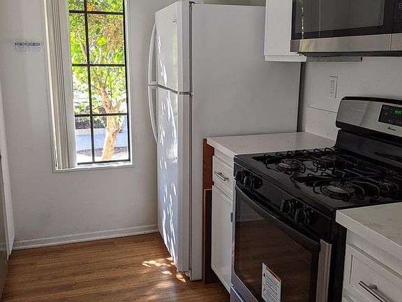 4th image of 13104 Wimberly Sq Unit 65
