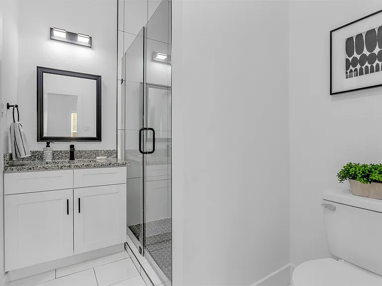 407 Dubois Ave — Photo 27