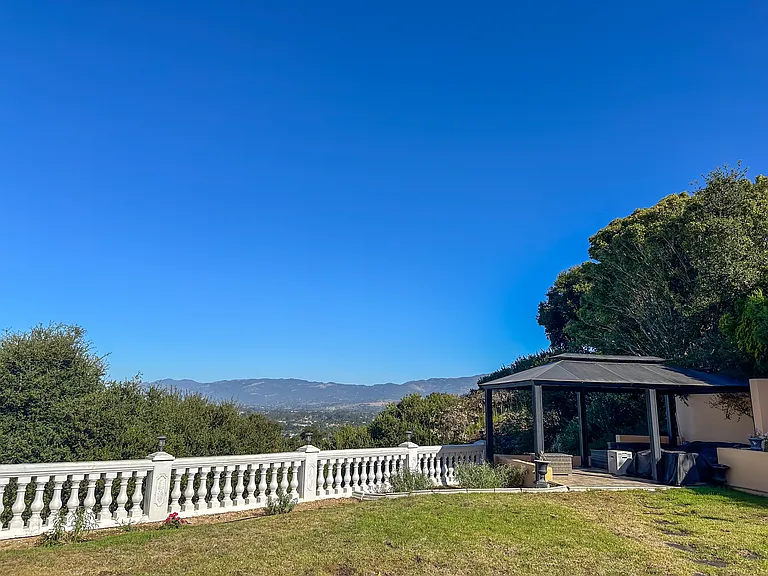 854 Miramonte Dr — Photo 31