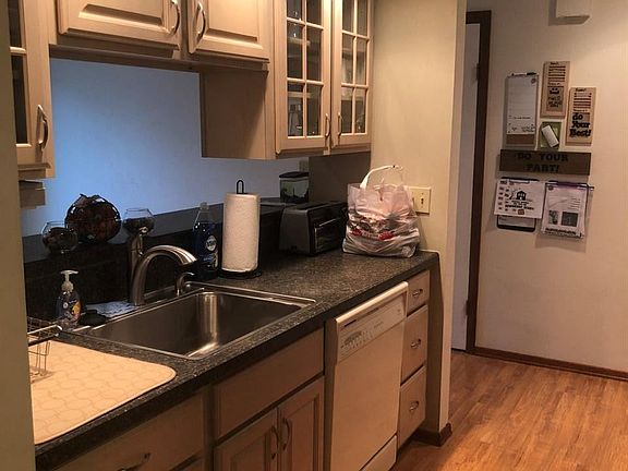 5th image of 237 Monmouth Way