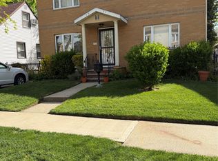 7931 262nd St, Glen Oaks, NY 11004