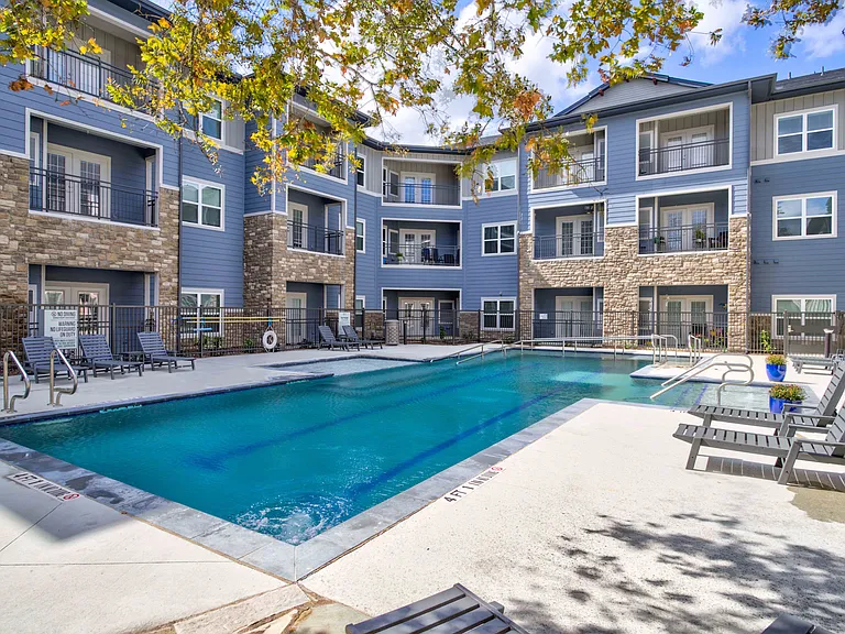 Boerne LIVIN — Photo 8