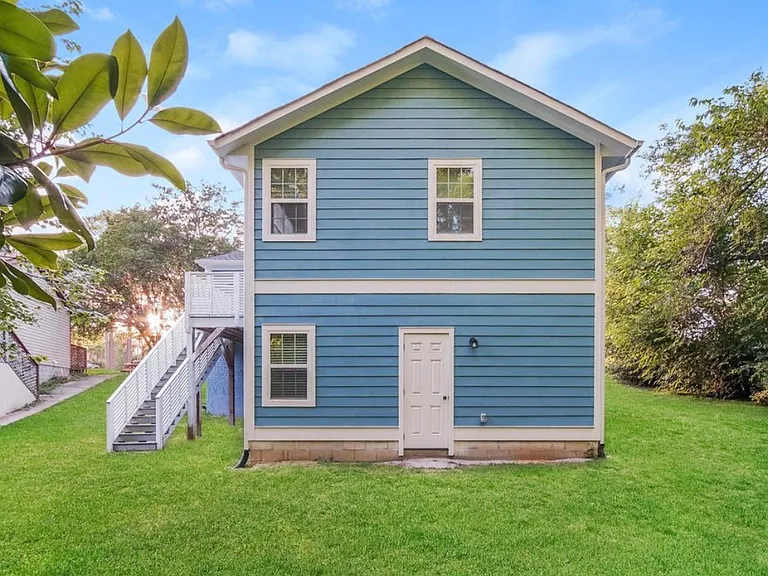 435 Lansing St — Photo 3