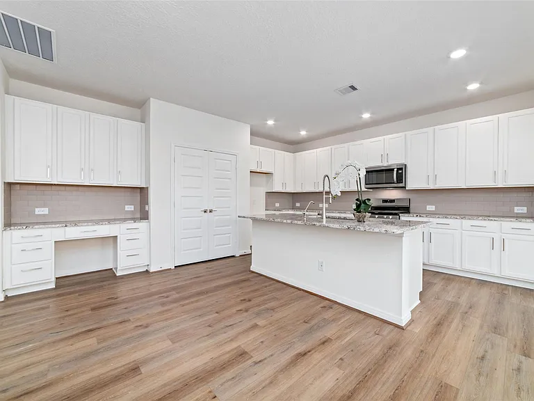 7731 Coral Key Dr — Photo 13