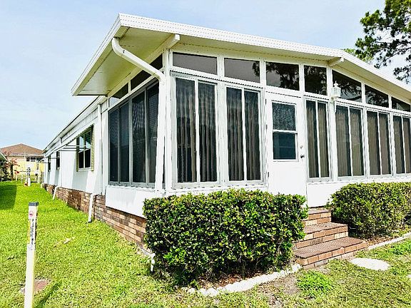 3rd image of 112 Sargasso Ln