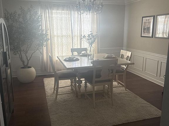 5th image of 829 Meadowfield Dr