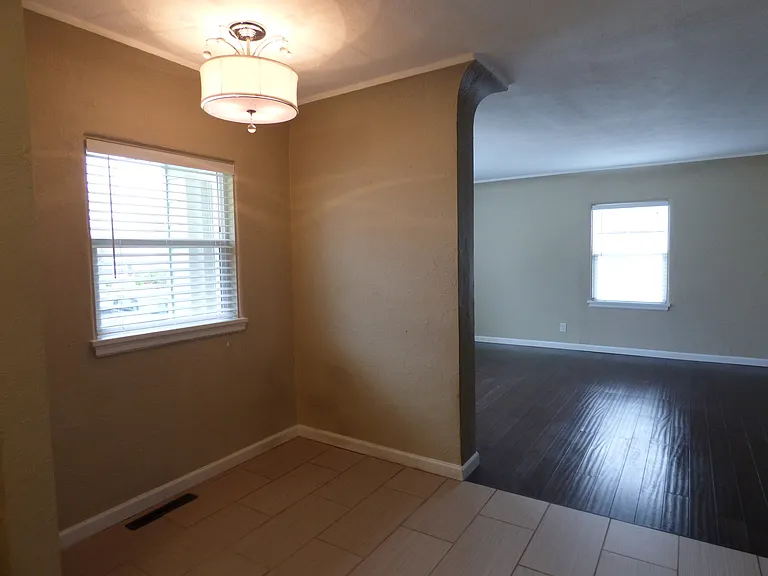 1655 S Columbine St — Photo 5