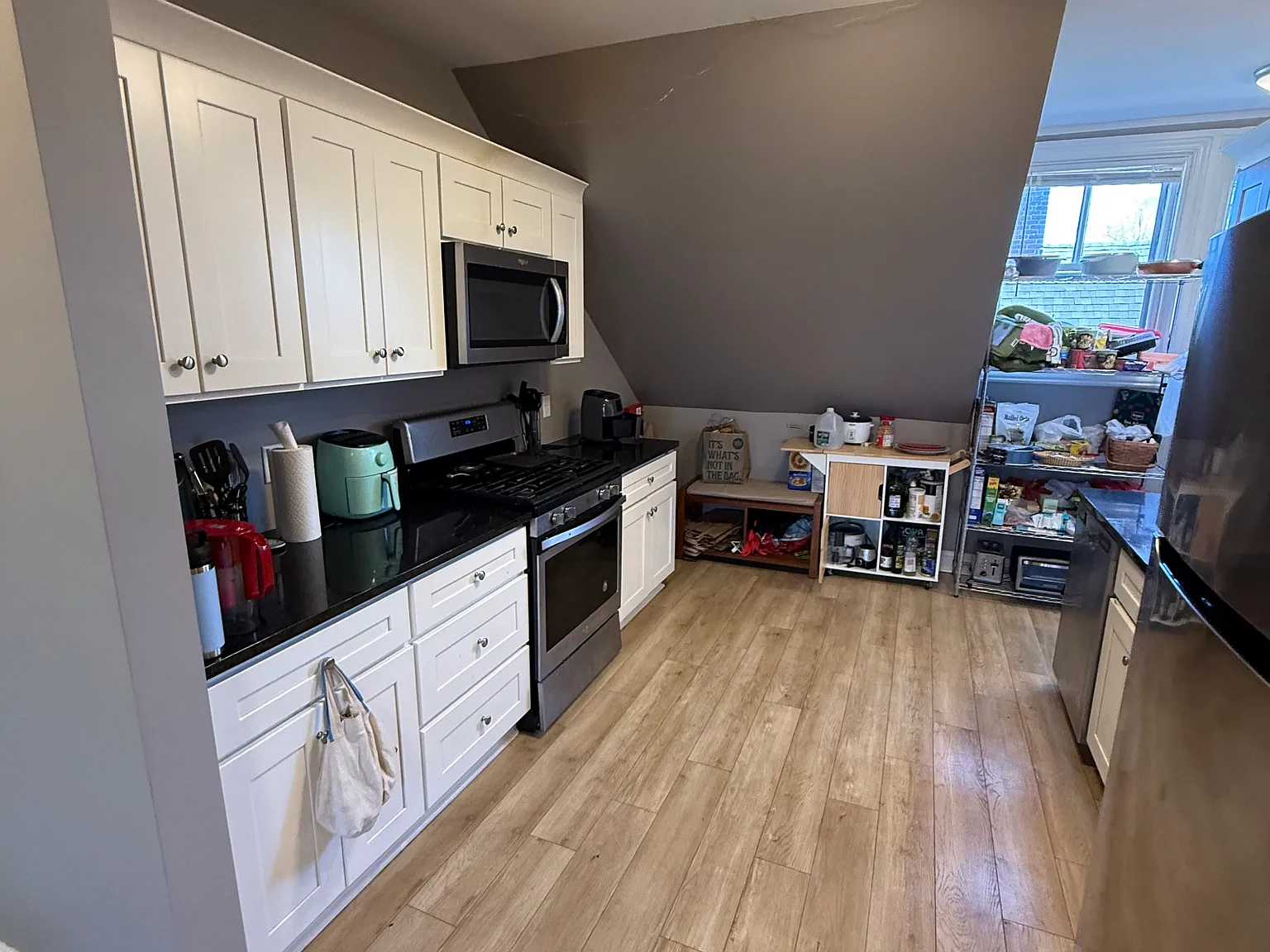 4 bed, 1093 sqft, $1,250 — Photo 1