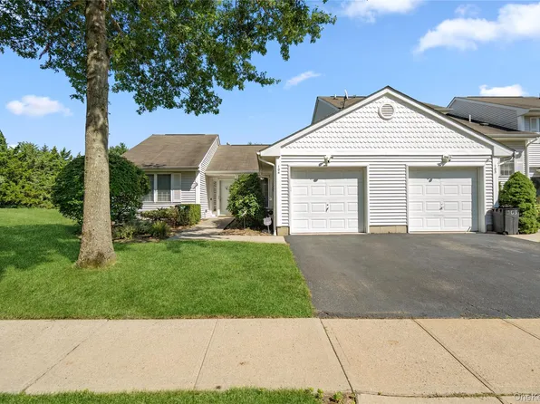 104 Sagaponack Court, Melville, NY 11747