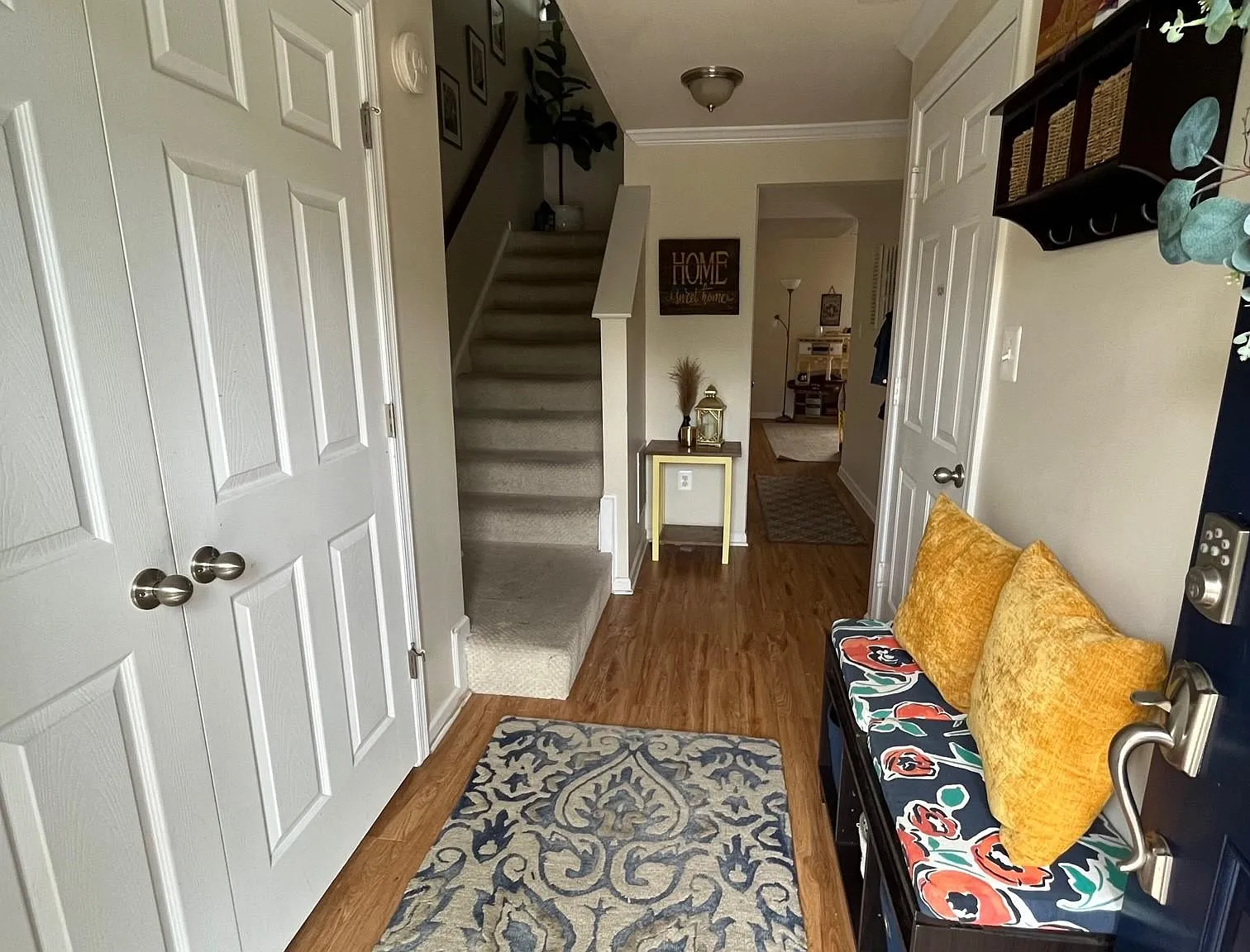 3 bed, 1640 sqft, $2,100 — Photo 2