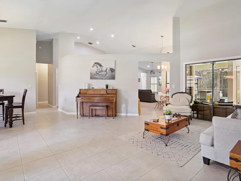 13823 Callington Dr — Photo 6