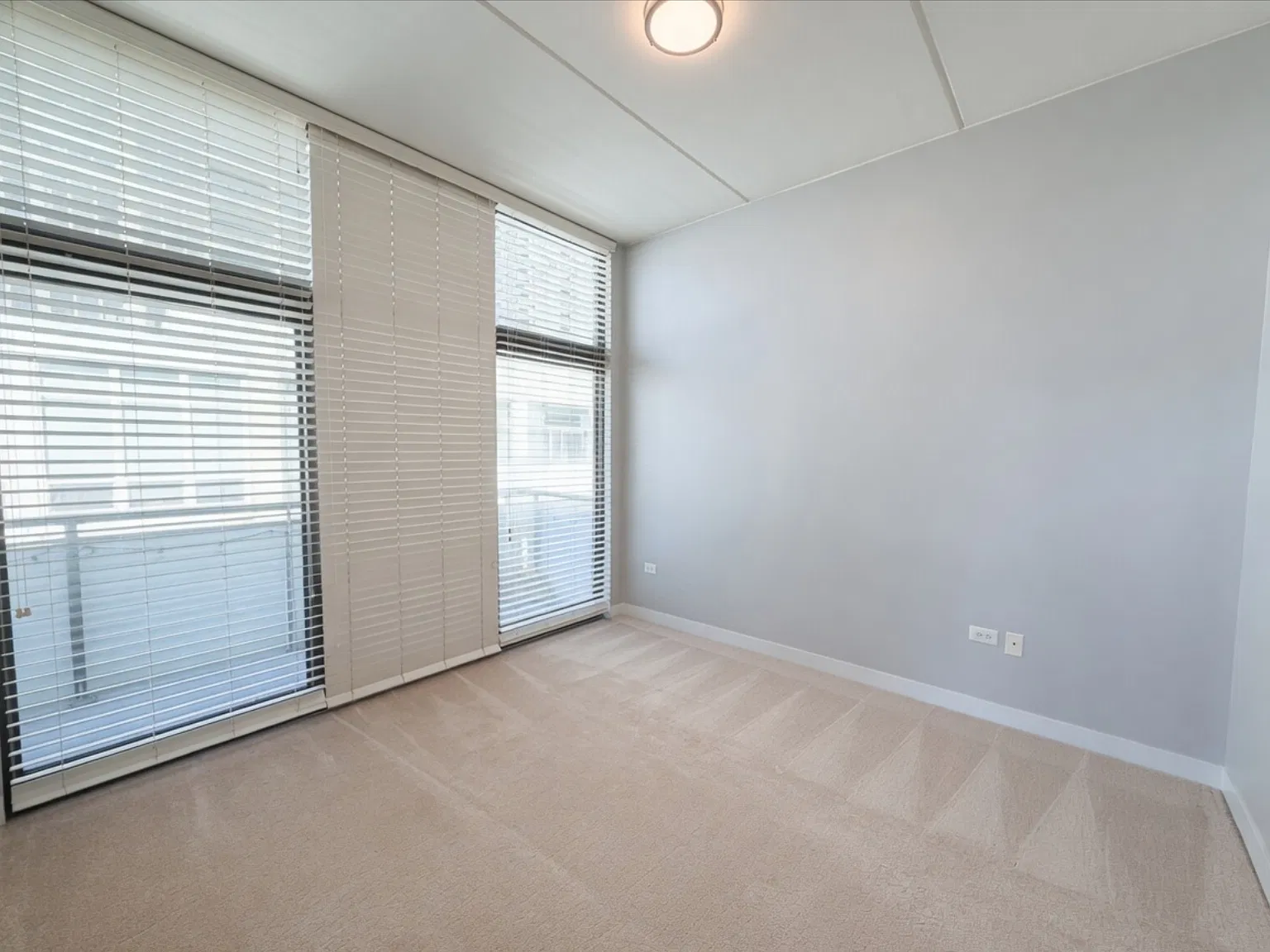 2 bed, $3,200 — Photo 2