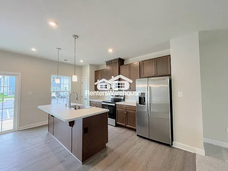 202 Reids Place Dr — Photo 8