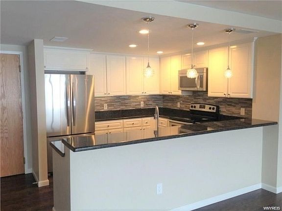 5th image of 40 Waterfront Cir #1-101