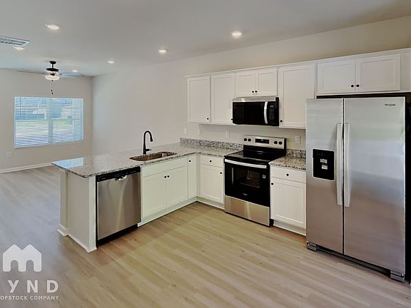 3rd image of 1322 Principal Featherstone Ave