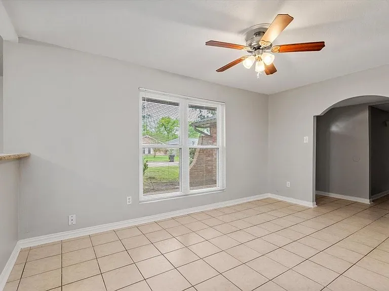 1935 Barnsley Ln — Photo 11