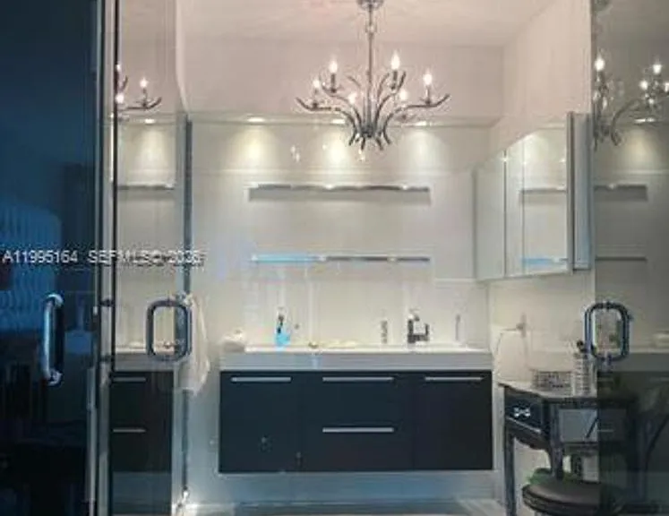 2301 Collins Ave #1507 — Photo 11