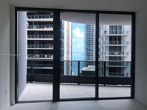 2nd image of 1000 Brickell Plz #3203