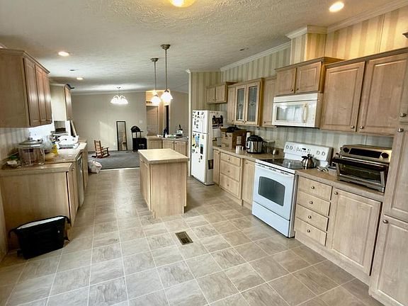 5th image of 161 Pine Cone Dr #161