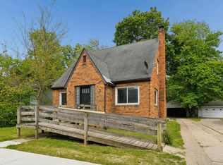 1017 McAllister Ave, Benton Harbor, MI 49022