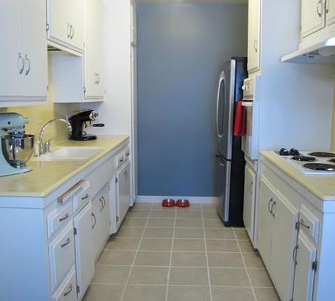 5th image of 1404 E 1st St APT 4