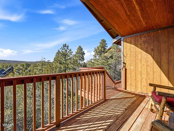 3rd image of 2310 Evergreen Ln
