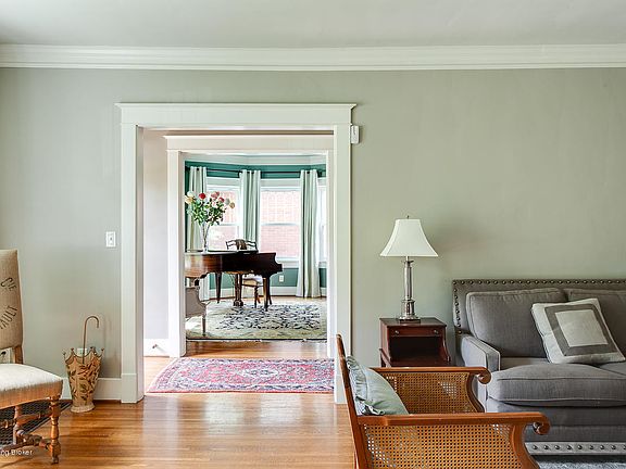 5th image of 2645 Park Dr